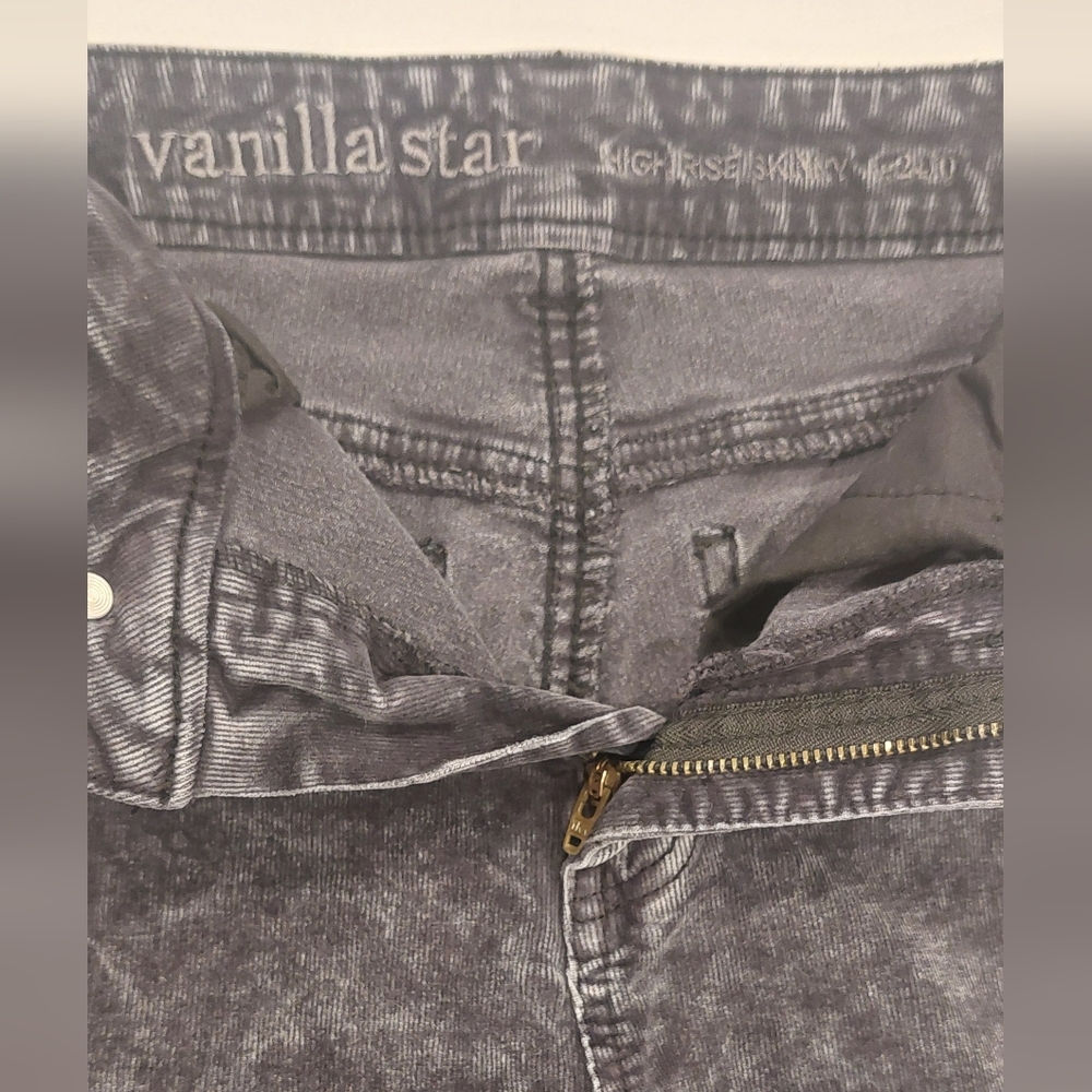 Vanilla Star Women's Charcoal Skinny Jeans - Picture 4 of 5
